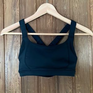 Oiselle Lesko Sports Bra NWOT